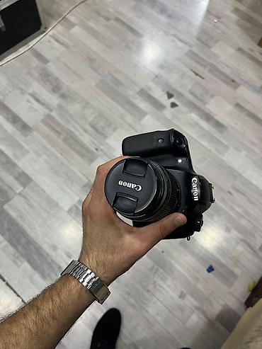 fed 3: Canon EOS 60D DSLR fotoaparat + Canon EF-S 18-55mm f/3.5-5.6 II kit — 3