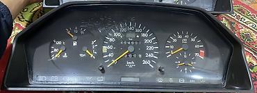 волчок 124: Щиток приборов Mercedes-Benz Б/у, Оригинал — 2