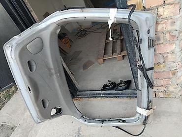 p11: Крышка багажника в сборе для Nissan Primera p11 (оригинальная деталь с — 2