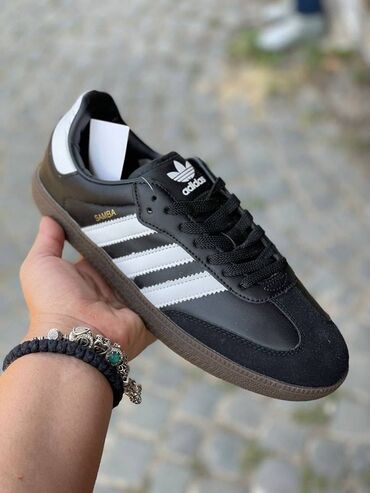 patike krusevac: Adidas Samba patike

Novo
Brojevi 36 do 41