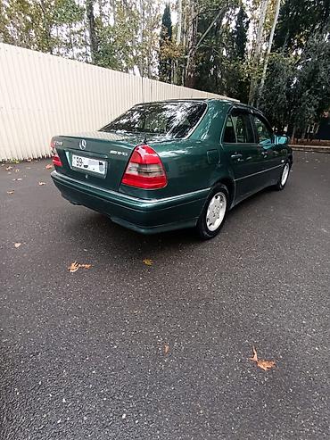 mercedes benz e class w124: Mercedes-Benz C 200: 2 l | 1995 il Sedan — 6