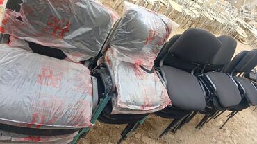 Həyət evləri və villaların satışı: Ofis oturacaqları satılır 50 ədəd var biri 15 manat. Xırdalan. NAZA🧚