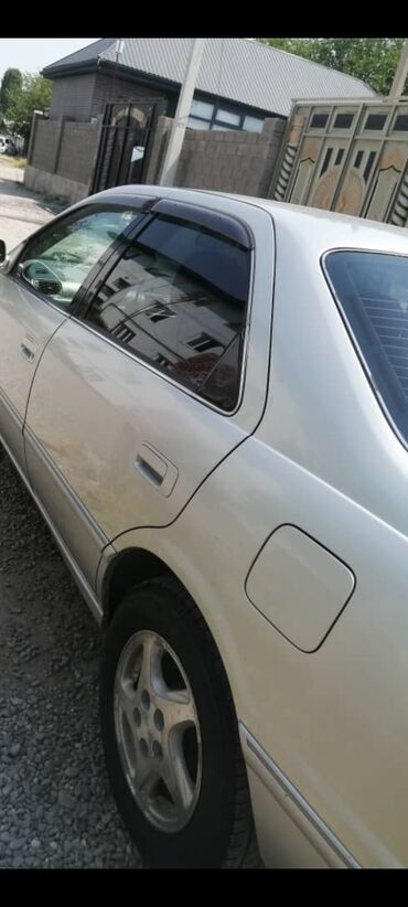 танк авто: Toyota Camry: 2000 г., 2.2 л, Автоматические, Бензин, Седан