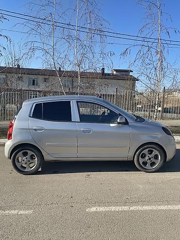 Kia: Kia Morning: 2010 г., 1 л, Бензин — 8