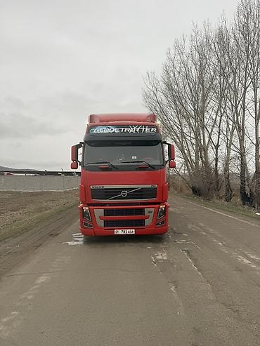 Транспорт: Тягач, Volvo, 2013 г., Тентованный — 1