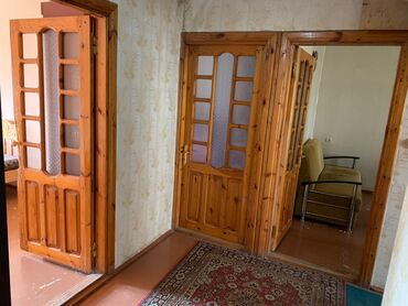 в аренду офис: Bakı, Yasamal, 3 otaqlı, Köhnə tikili, m. İnşaatçılar, 89 kv. m