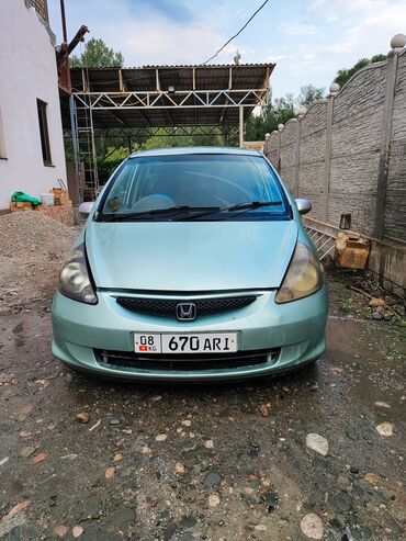 продаю мерседес сапог всё модели бишкек: Honda Fit: 2002 г., 1.3 л, Вариатор, Бензин, Хэтчбэк