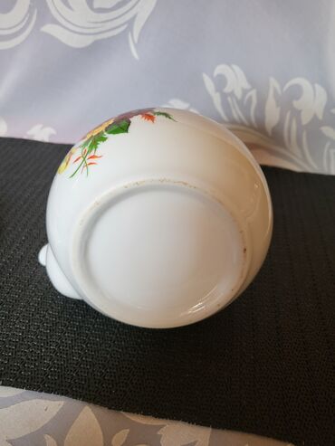 Čajnici: Bokal,cajnik rucno oslikan 70te. Bokal je perfektan,samo dno unutar — 9