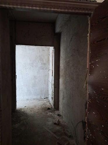 3 korona: 3 otaqlı, Yeni tikili, m. Neftçilər, 94 kv. m — 3