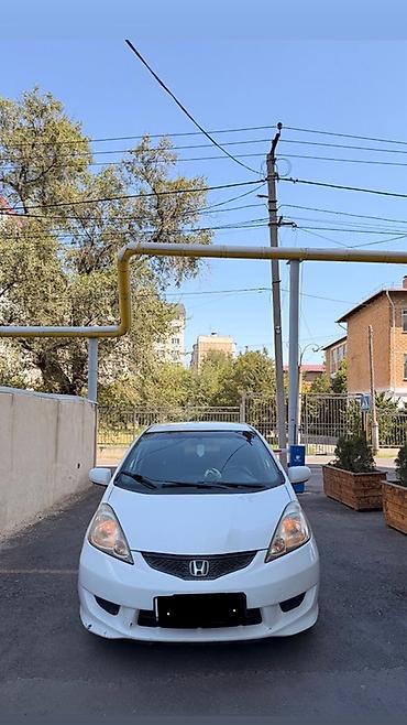 магнитафон на фит: Honda Fit: 2010 г., 1.5 л, Автомат, Газ, Хэтчбэк — 1