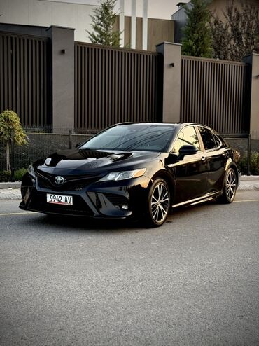 машина для инвалидов: Toyota Camry: 2020 г., 2.5 л, Вариатор, Гибрид, Седан