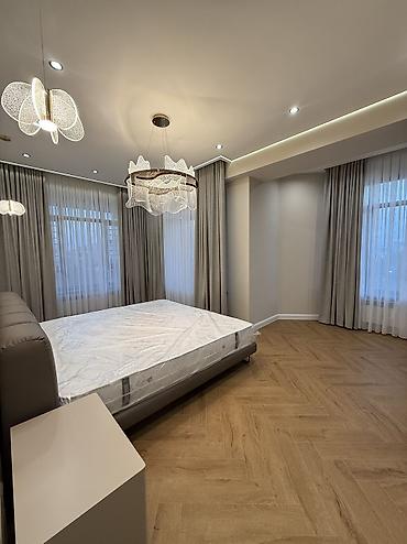 Продажа квартир: 3 комнаты, 117 м², 9 этаж — 8