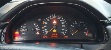 audi a3 2 tdi: Mercedes-Benz 240: 2.4 l | 1998 il Sedan