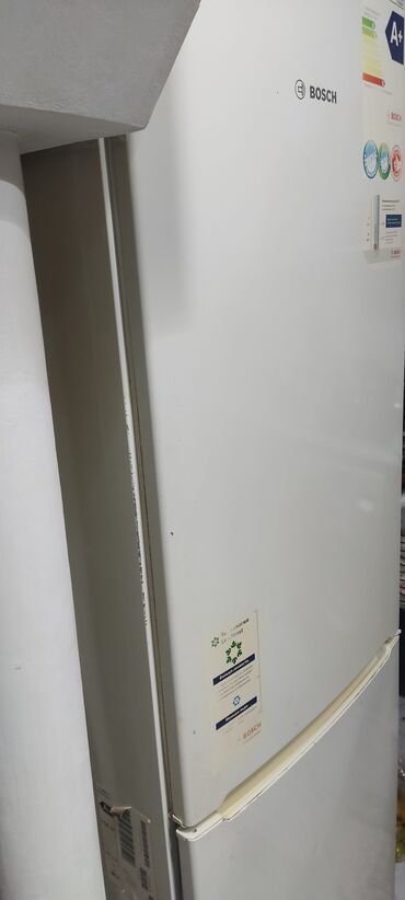 soyuducu xaladenik: 2 qapılı Bosch Soyuducu Satılır, rəng - Ağ