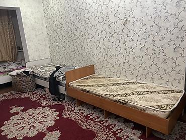 аренда восток 5: Сдается комната в квартире. - Планировка: две односпальные кровати — 1