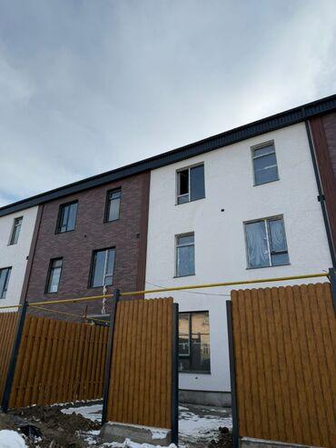 Продажа домов: Таунхаус, 160 м², 8 комнат, Агентство недвижимости, ПСО (под самоотделку) — 1