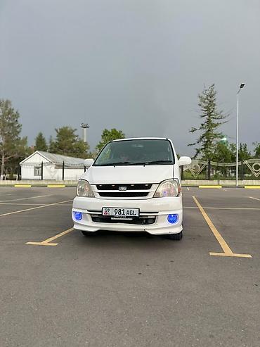 серв машина: Toyota Hiace: 2002 г., Минивэн — 5