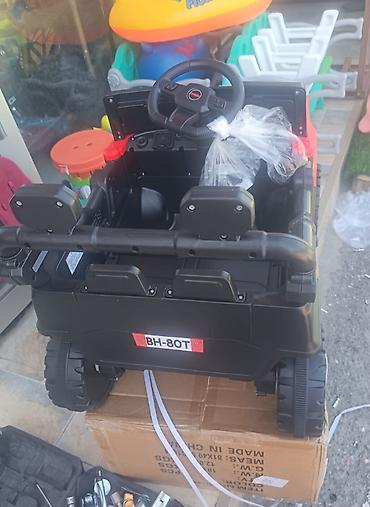 Uşaq dünyası: Uşaq üçün elektrikli minik maşınları Xüsusiyyətlər: - Korpus: parlaq — 5