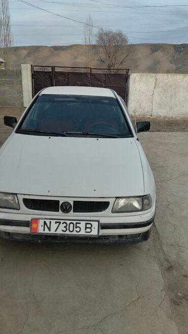 312 авто: Volkswagen Polo: 1999 г., 1.8 л, Механика, Бензин, Хэтчбэк