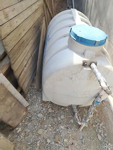 su cənləri: Yağmur markalı 1000 litrlik su çəni - Həcmi: 1000 L (korpus üzərində — 1