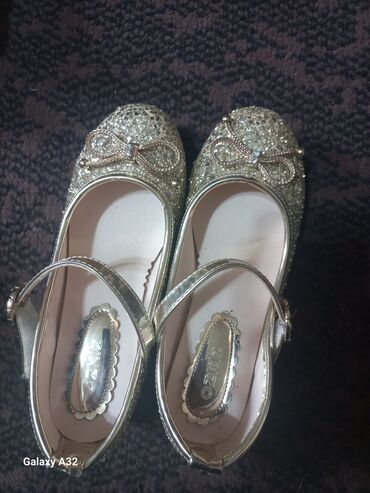 Детская обувь: Детская обувь на 6, 7, 8 лет, производство Южная Корея. Обувь хорошего — 6