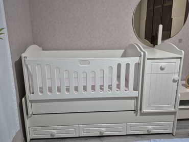 деревянные двухъярусные кровати: Oğlan və qız üçün, Dördbucaq, Beşik, Dəstsiz, Matras ilə, Yellənmə mexanizm ilə