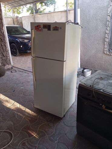 весы на прокат: Муздаткыч LG, Колдонулган, Эки камералуу, 60 * 152 * 60