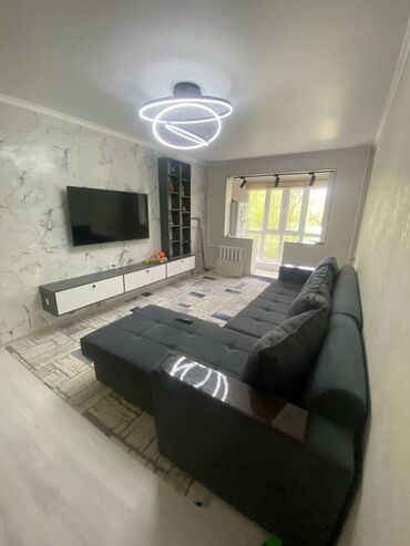 Продажа домов: 3 комнаты, 56 м², 104 серия, 2 этаж, Евроремонт