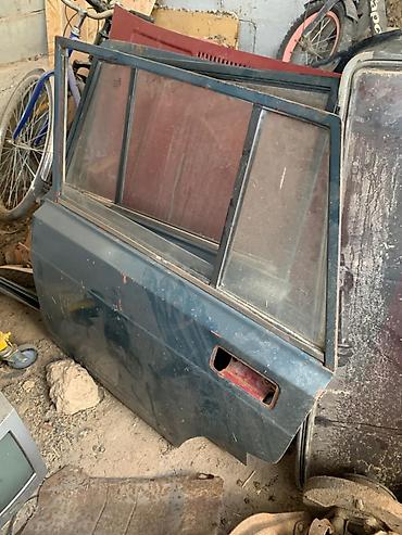 Передние фары: Предлагаются различные автомобильные запчасти, включающие задние — 6