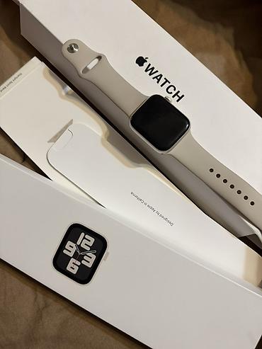 Apple Watch (серия SE/Series с прямоугольным дисплеем) в цвете
