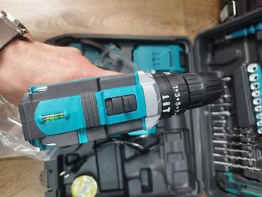 slikar tapi: Makita aku srafilica 48V+busilica+cekic+Dve baterije+Pribor Makita — 7