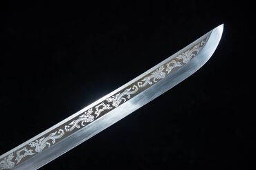 ножи из игр: Катана Катана выполненная в японском стиле с красивой гравировкой на