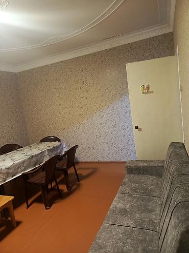 neapol dairesinde kiraye evler: Mebelli 3 otaqlı mənzil (interyer və məişət avadanlıqları)Kirayə — 4