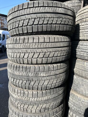 Шины: Шины 215 / 55 / R 17, Зима, Б/у, Комплект, Легковые, Япония, Bridgestone