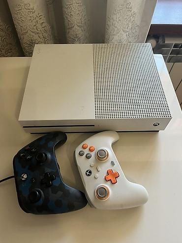 xbox satış: Ev şəraitində işlənib, qızma, donma, səs problemi yoxdur. 2 pultu var — 1
