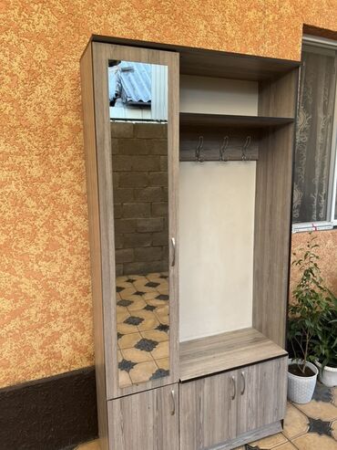 металлические шкафы для документов в бишкеке: Кире бериш үчүн шкаф, Күзгүсү менен, ЛДСП