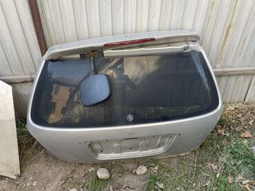 чехол для панели машины: Багажниктин капкагы Honda, 2000 г., Колдонулган