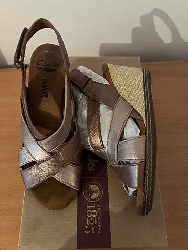 Босоножки, сандалии, шлепанцы: Clarks Helio Coral (Великобритания)— женские сандалии на танкетке — 2