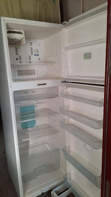 nomre satilir: İşlənmiş 2 qapılı Toshiba Soyuducu Satılır, rəng - Ağ — 4