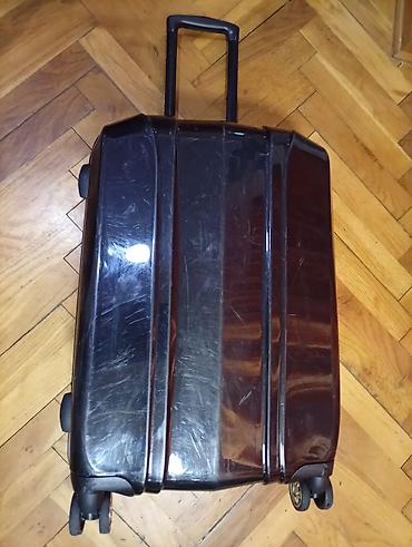 Putni koferi i torbe: Tvrdi kofer sa 4 točka, crne boje OKO. 65 40 25. MIRJEVO - — 7