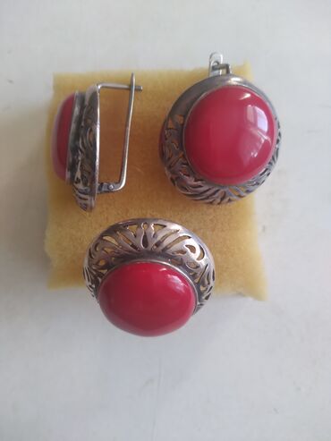красный браслет: Нарядный набор из серебра с кораллами эффектный,крупный,красиво