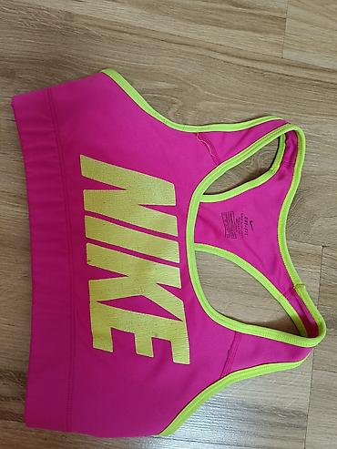 air max command cena: Nike Dri-FIT sportski top - 800 dinarahaljina " Nike,1300 dinara — 3