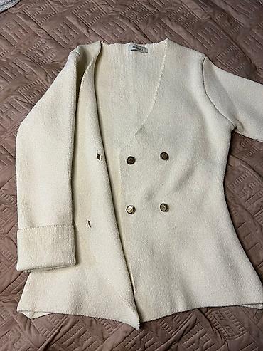 Кофты, свитеры: Набор женских вещей: 1) Жилет из натурального меха (визуально — — 4