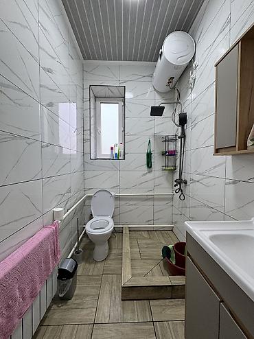 Продажа коттеджей и домов: ✨Продаётся дом в с. Сокулук✨ 🏡Характеристики： • Участок - 3,5 сотки • — 11