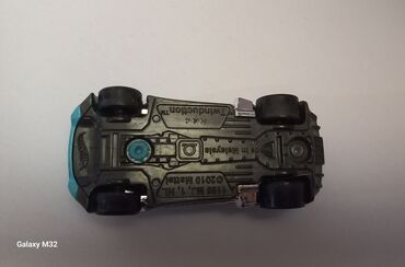 Игрушки: Продаю машинки хот вилс ( на обороте написано). покупаете первые 4 at lalafo.kg — 12 Игрушки: Продаю машинки хот вилс ( на обороте написано). покупаете первые 4 — 12