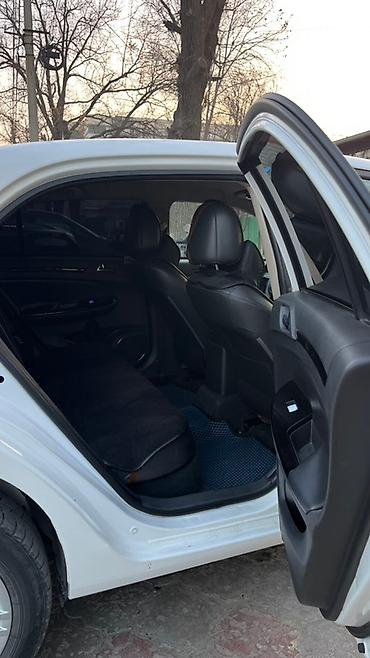 BYD: BYD : 2019 г., Робот, Электромобиль, Седан — 12