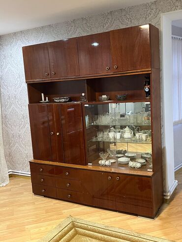 Информатика: Сервант
