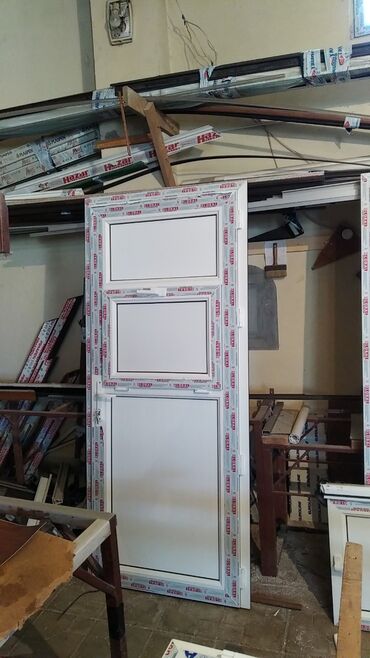 Digər mebel: Plastik qapı və pəncərələr sifarişi qəbul olunur Ağ rəngdə 1 kvadratı — 8