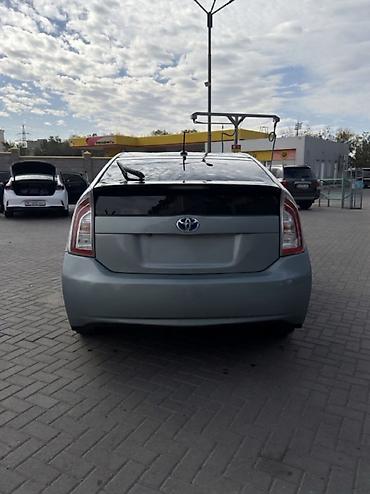 w123 фара: Toyota Prius: 2015 г., 1.8 л, Вариатор, Гибрид, Хэтчбэк — 4