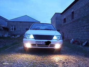 1 9 tdi: Ağ rəngli sedan, şəhərdaxili sürüş üçün praktik və qənaətcil — 4